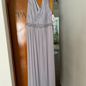 Jessica Howard silver formal gown